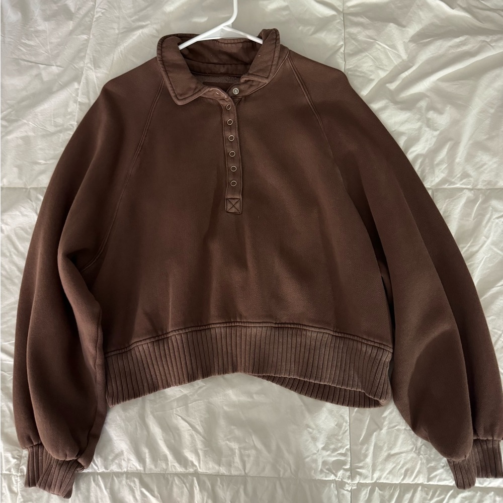 American Eagle pullover crewneck